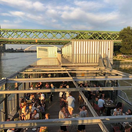 Sundeck Botel - Party Boat Bratislava Exteriér fotografie